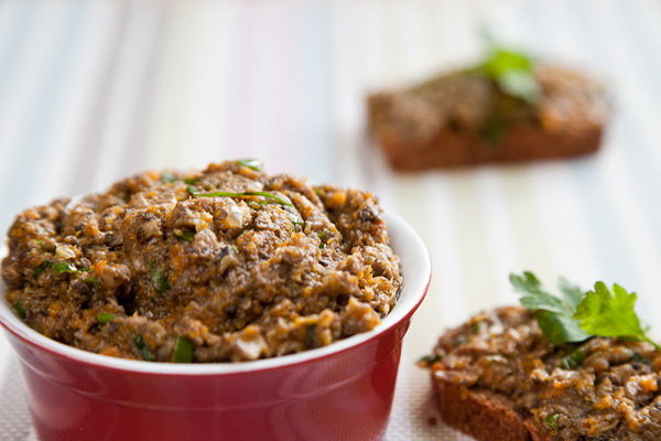 Mushroom caviar from butter for the winter and for every day: cooking recipes with photos