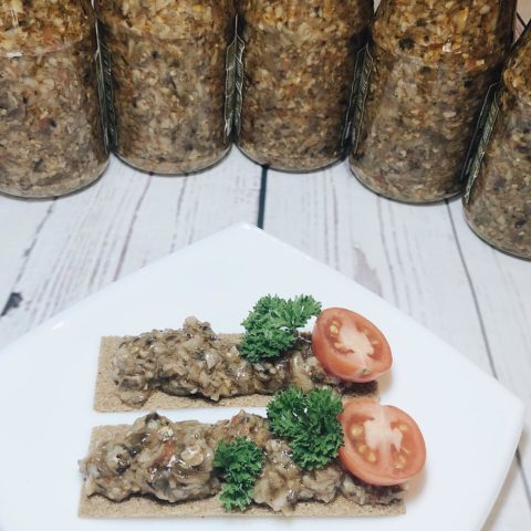 Mushroom caviar from butter for the winter and for every day: cooking recipes with photos