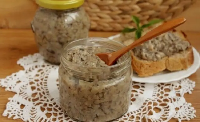 Mushroom caviar from butter for the winter and for every day: cooking recipes with photos