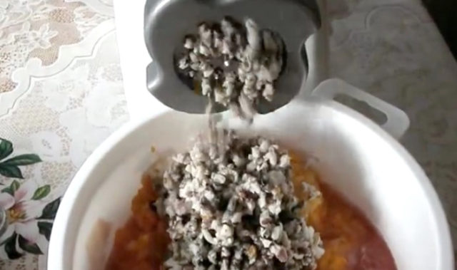 Mushroom caviar from milk mushrooms for the winter