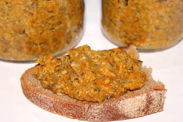 Mushroom caviar from mossiness mushrooms for the winter: recipes You will lick your fingers