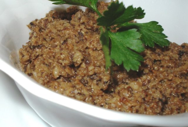 Mushroom caviar from rice for the winter: a simple recipe for cooking