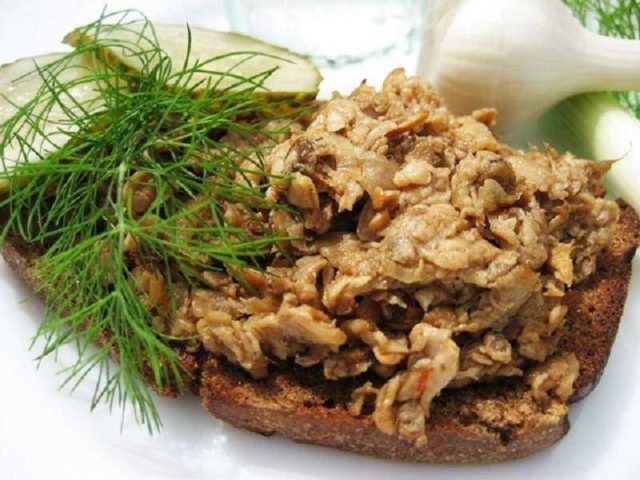 Mushroom caviar from waves for the winter: cooking recipes