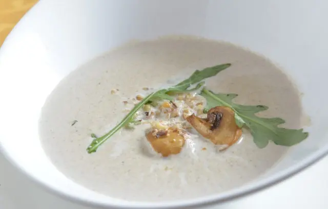 Mushroom cream soup from champignons: recipes with photos