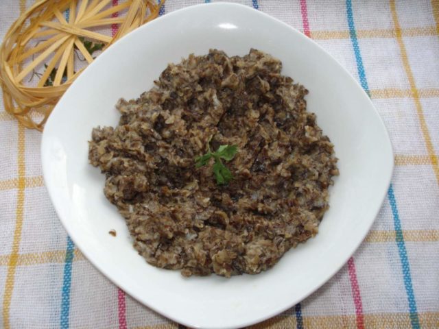 Mushroom filling for pies: with potatoes, eggs, frozen, pickled mushrooms