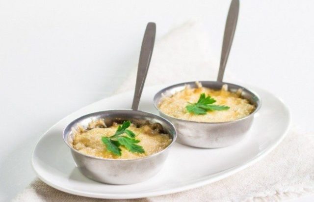 Mushroom julienne (julienne) from champignons: recipes with photos with cheese, sour cream, cream