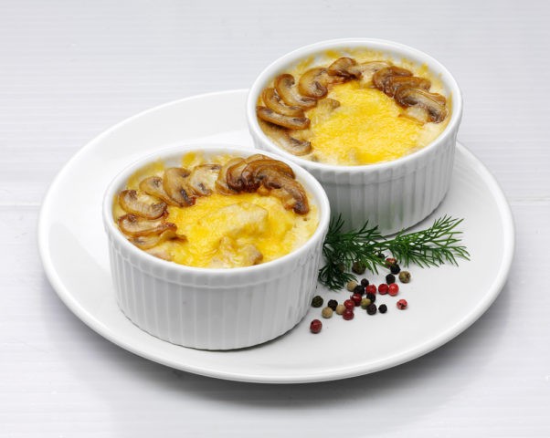 Mushroom julienne (julienne) from champignons: recipes with photos with cheese, sour cream, cream