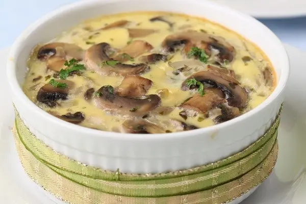 Mushroom julienne: recipes for the microwave and multicooker