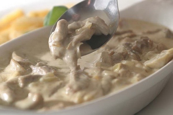 Mushroom mushroom sauce: recipes with photos