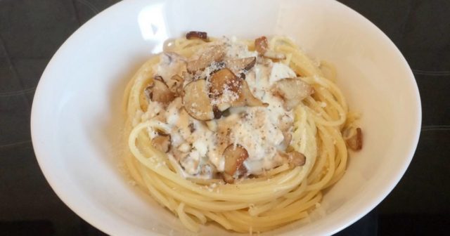 Mushroom noodles from white mushrooms: frozen, dried, fresh