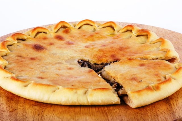 Mushroom pie: with potatoes, cabbage and meat, recipes with photos