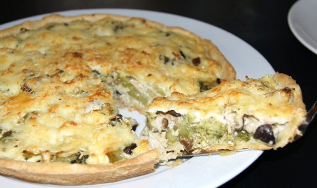 Mushroom pie: with potatoes, cabbage and meat, recipes with photos