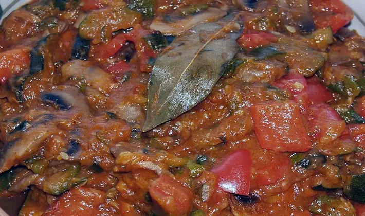 Mushroom recipes in tomato sauce