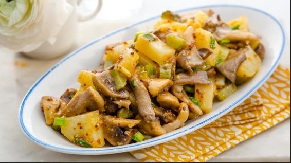 Mushroom salads with champignons and cucumbers