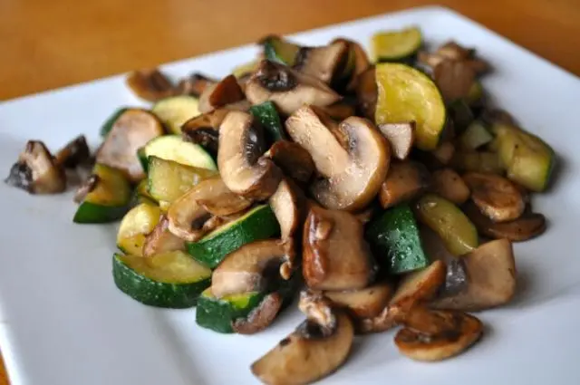 Mushrooms during breastfeeding (HB): is it possible or not, the rules for preparation and use