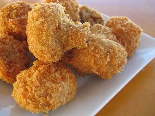 Mushrooms fried in breadcrumbs