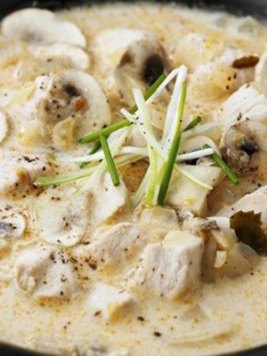 Mushrooms in cream: recipes for mushroom dishes