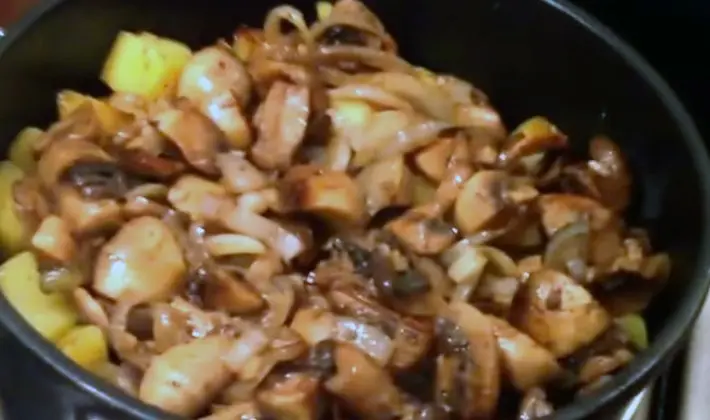 Mushrooms with meat and potatoes: homemade recipes