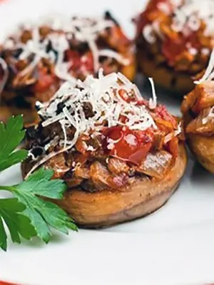 Mushrooms with minced meat: recipes for hearty dishes