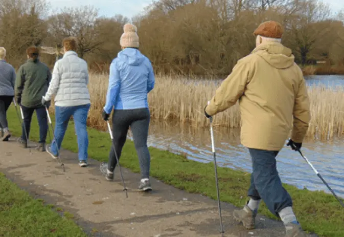 Nordic walking &#8211; advantages, preparation, outfit. How to choose Nordic walking poles?