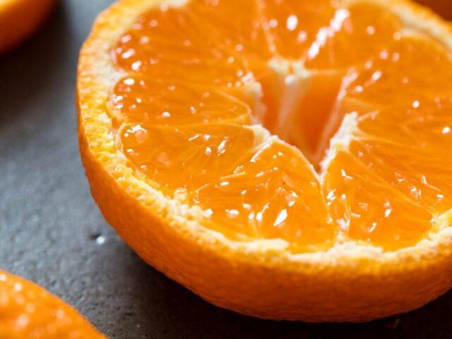 Oranges at night for weight loss: the benefits and harms, is it possible to eat in the evening