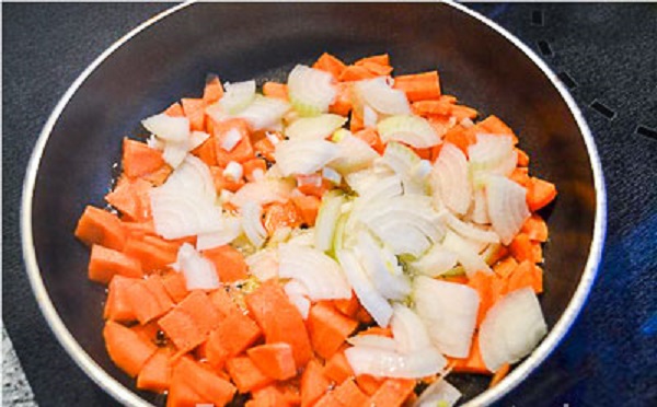 Oyster mushroom cream soup: recipes with potatoes, cream