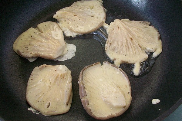 Oyster mushrooms in batter: interesting recipes