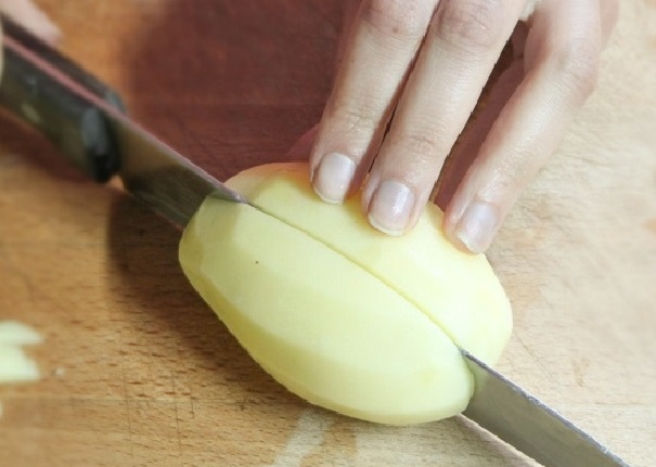 Oyster mushrooms in sour cream in a pan and in the oven: with onions, potatoes, pork