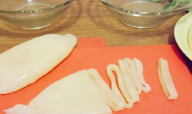 Oyster mushrooms in sour cream in a pan and in the oven: with onions, potatoes, pork