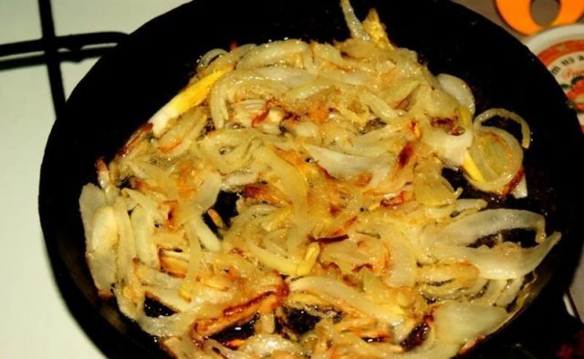 Oyster mushrooms in sour cream in a pan and in the oven: with onions, potatoes, pork