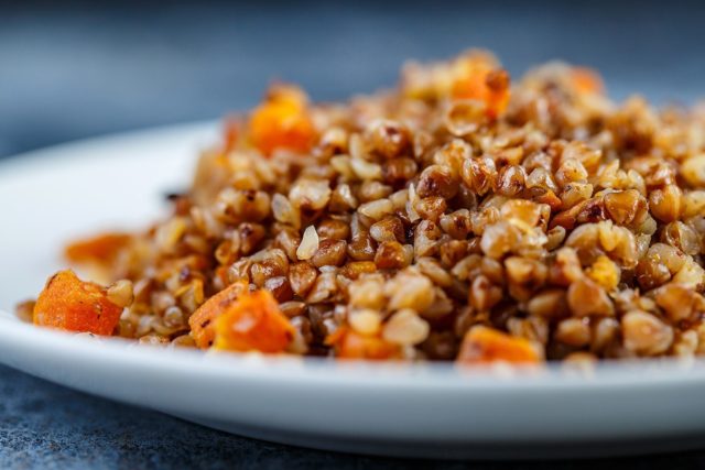 Oyster mushrooms with buckwheat: recipes with photos