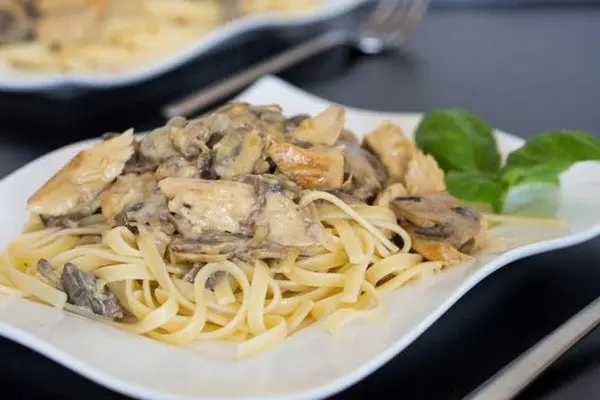 Pasta with mushrooms: cooking recipes