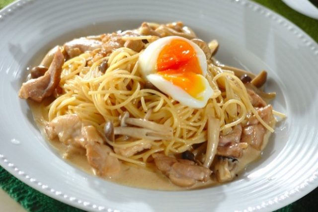 Pasta with mushrooms: recipes with photos