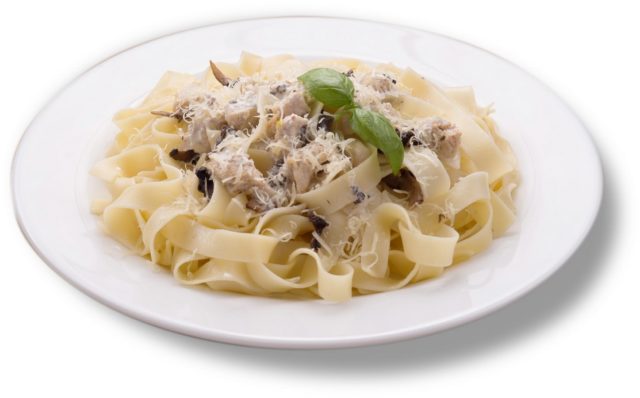 Pasta with porcini mushrooms: in cream sauce and without cream