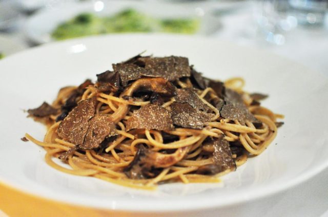 Pasta with truffle sauce: cooking recipes