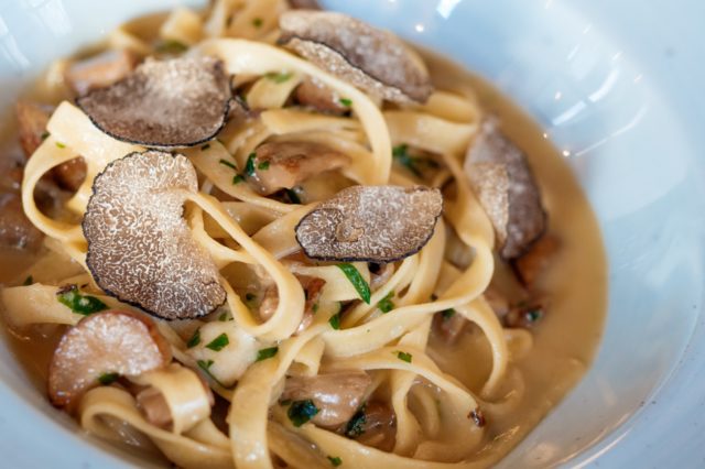 Pasta with truffle sauce: cooking recipes