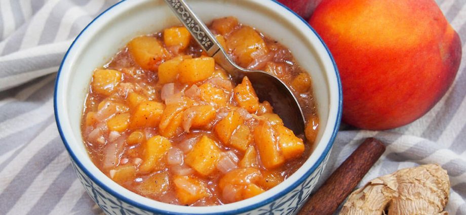 Peach chutney for the winter