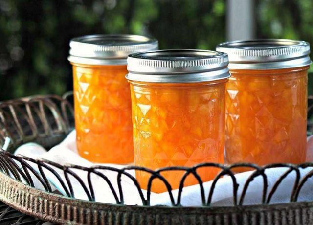 Peach confiture for the winter: 11 simple recipes