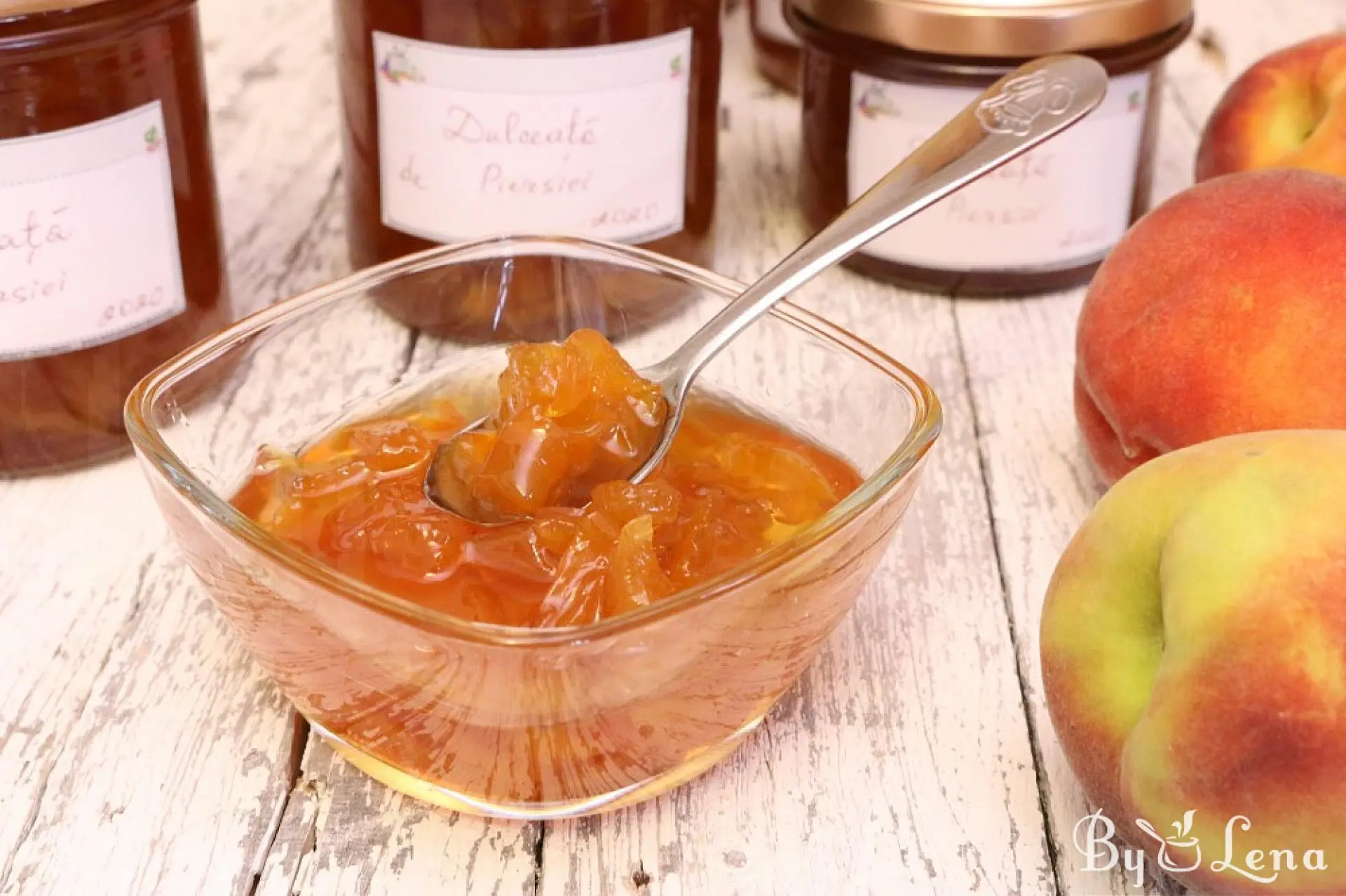 Peach confiture for the winter: 11 simple recipes