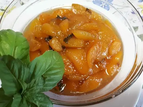 Peach jam with lemon for the winter