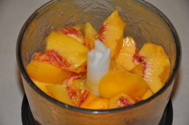 Peach jam with oranges