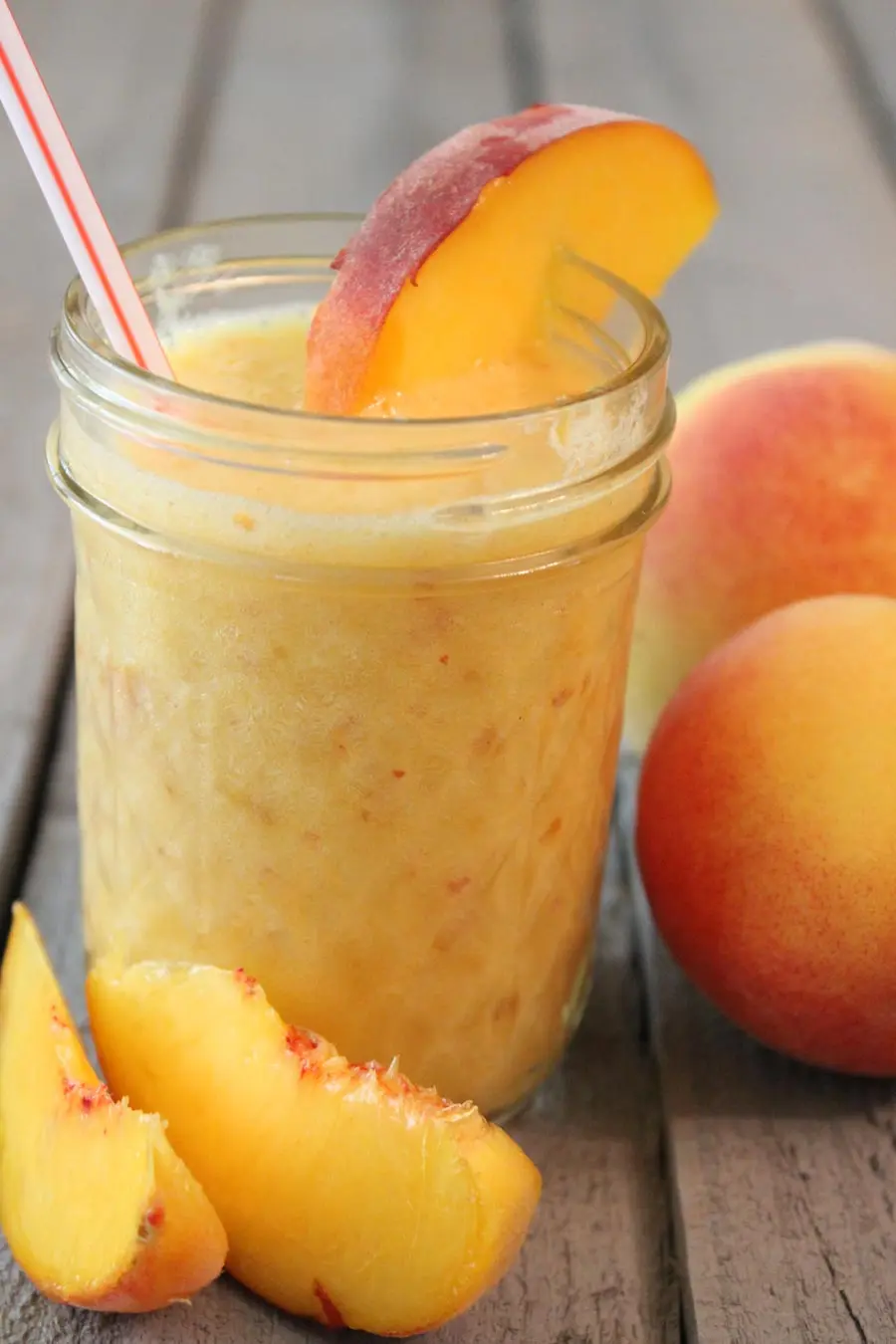 Peach juice at home for the winter