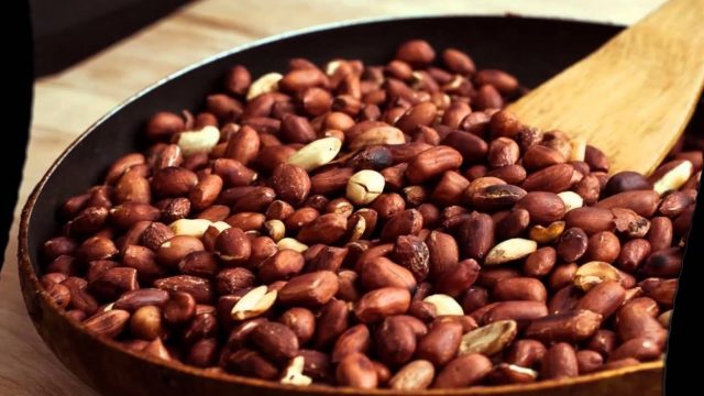 Peanuts in sugar at home