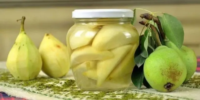 Pear compote for the winter without sterilization