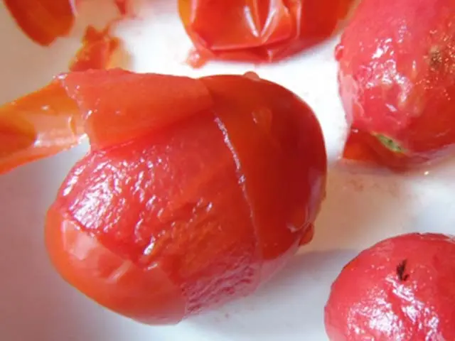 Peelless Tomatoes: 4 Simple Recipes