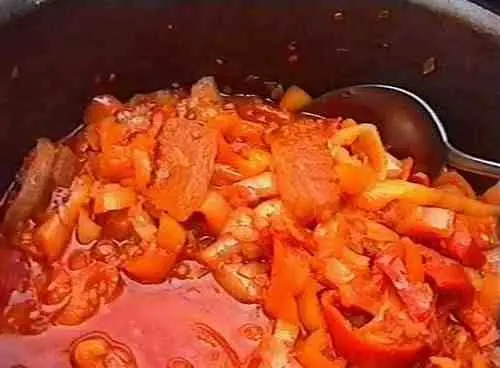 Pepper lecho in a slow cooker