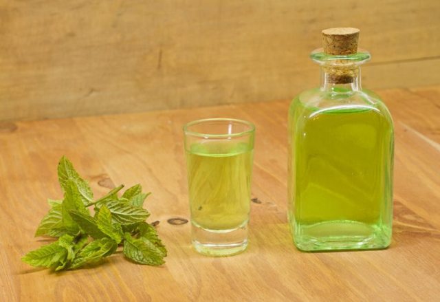 Peppermint tincture: for hair, for face, for acne, benefits and harms, instructions for use, reviews