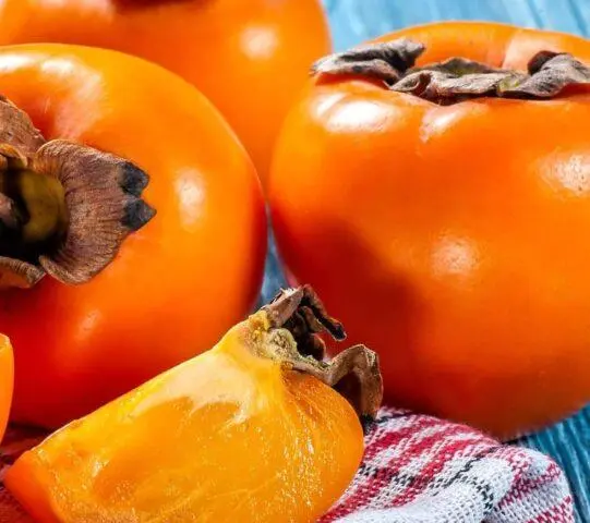 Persimmon varieties with photos and names: self-fertile, frost-resistant, early, best