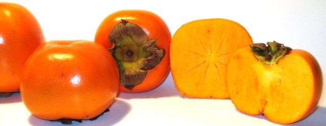 Persimmon variety Sharon: description with photo, benefits