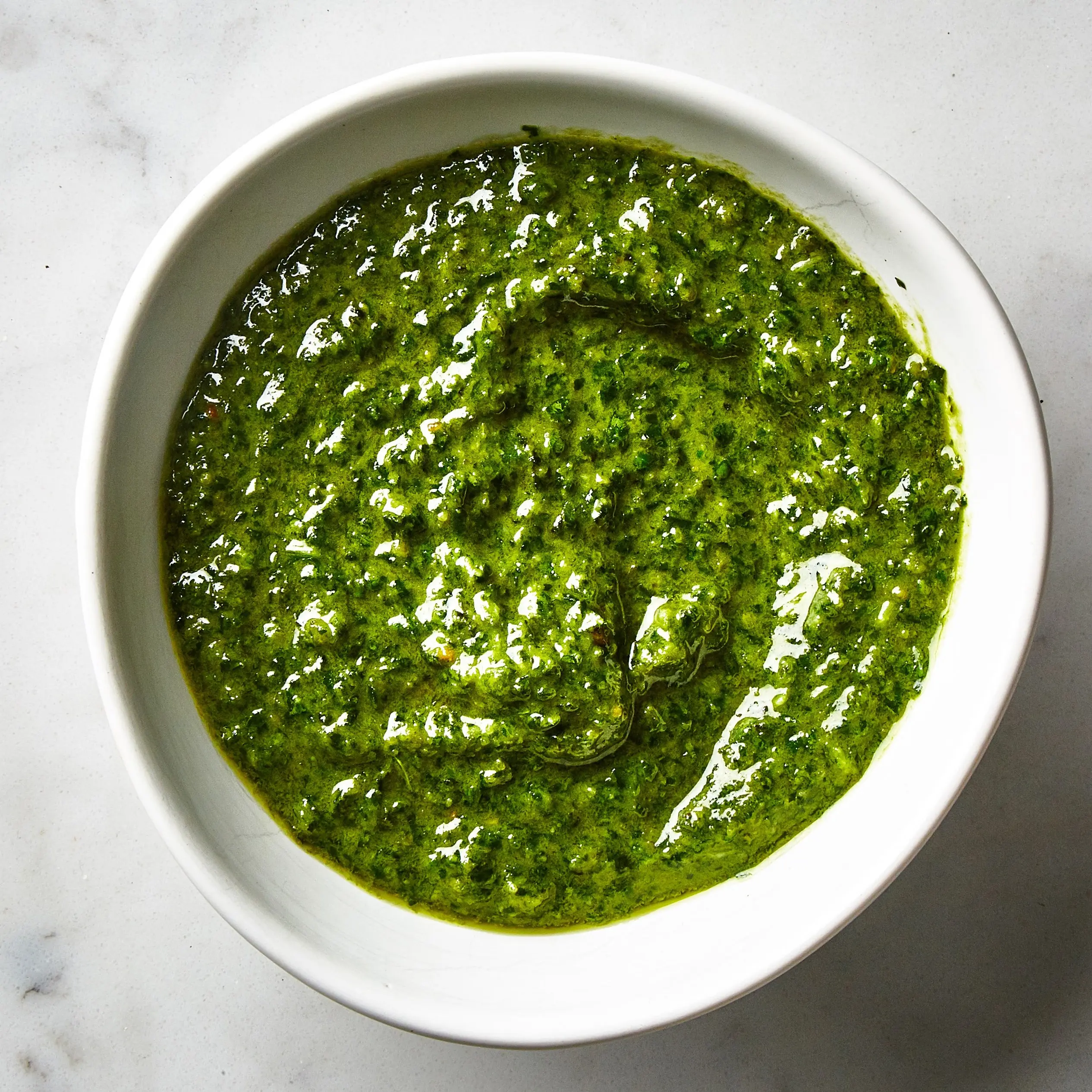 Pesto: classic recipe with basil